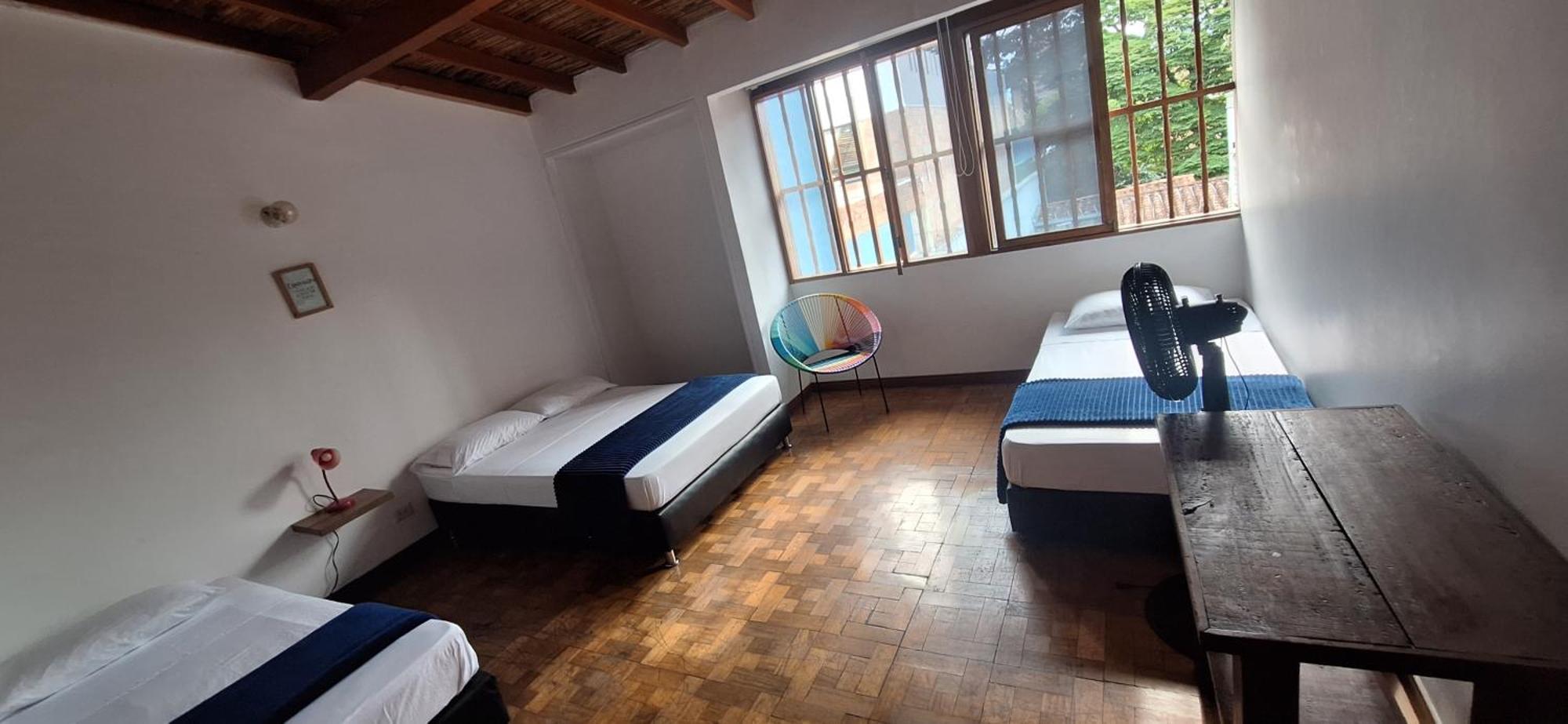Yolo Hostel Medellín Exterior foto