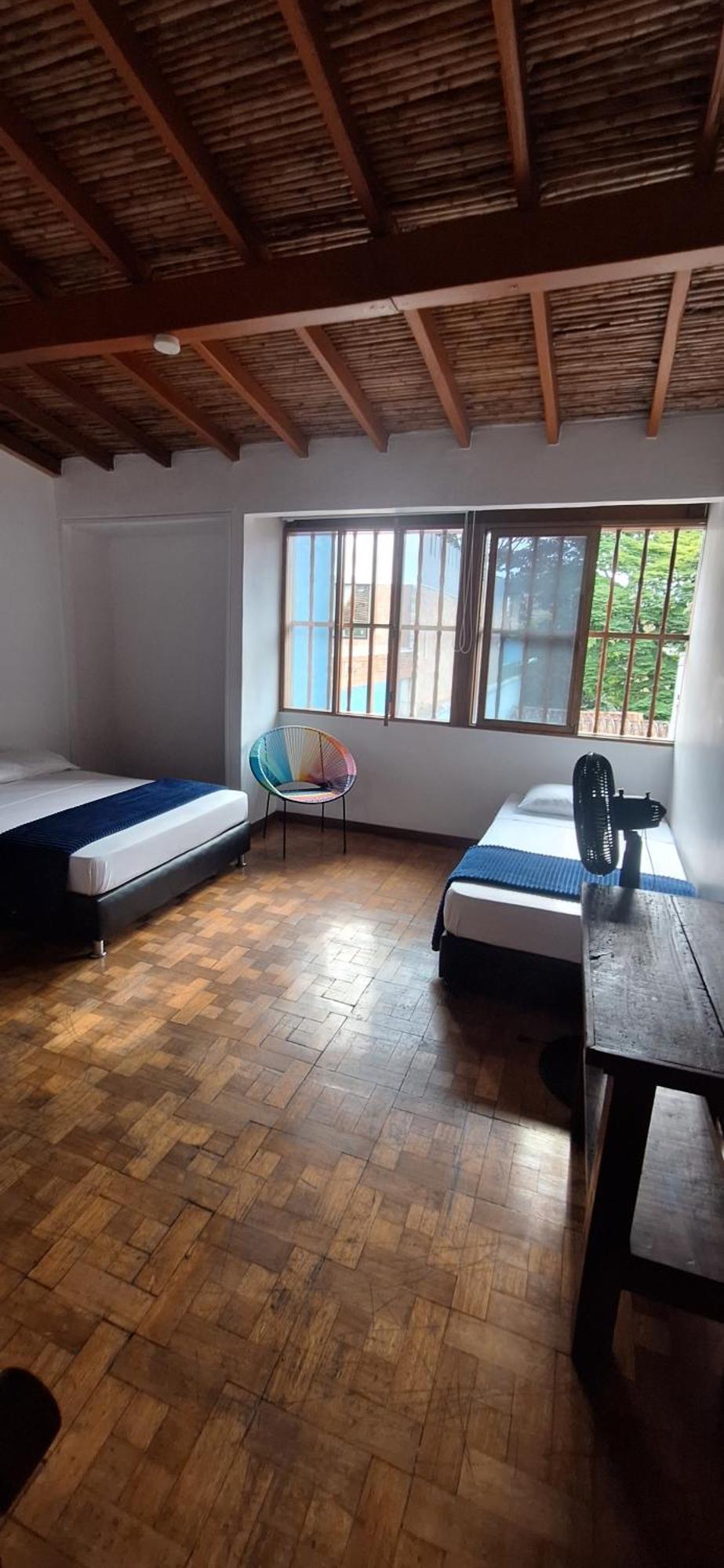 Yolo Hostel Medellín Exterior foto