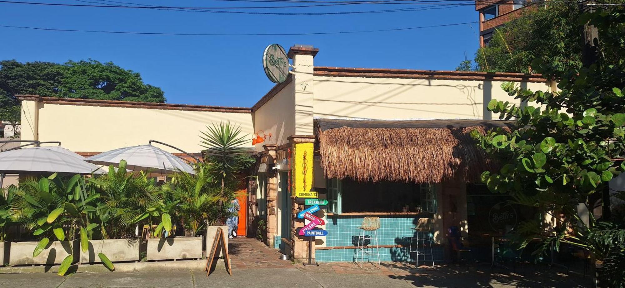 Yolo Hostel Medellín Exterior foto