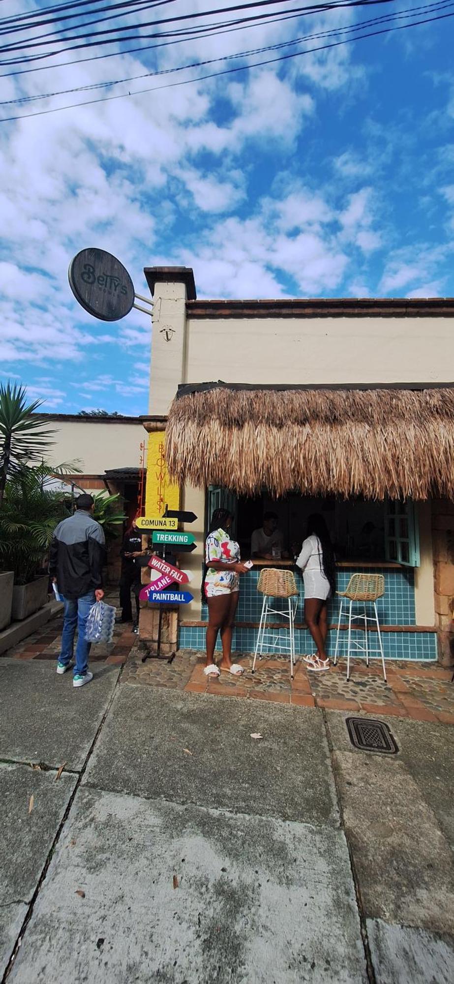 Yolo Hostel Medellín Exterior foto