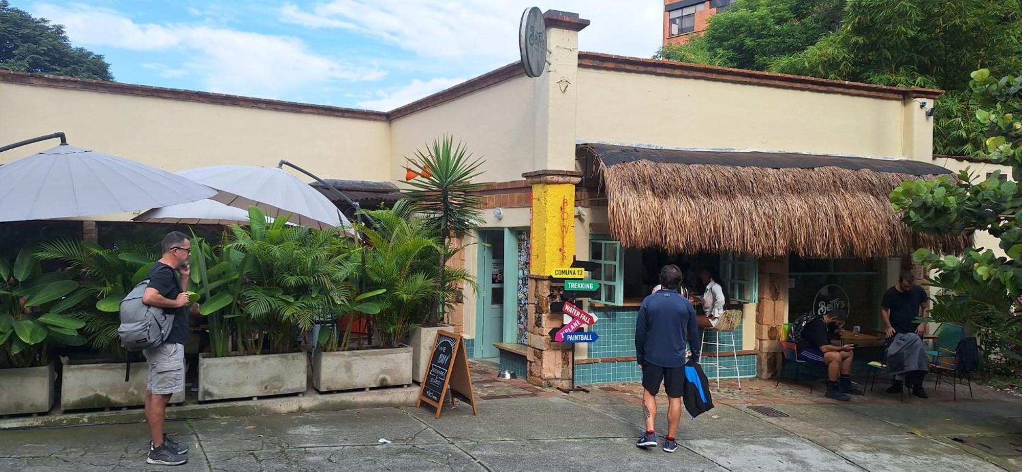 Yolo Hostel Medellín Exterior foto
