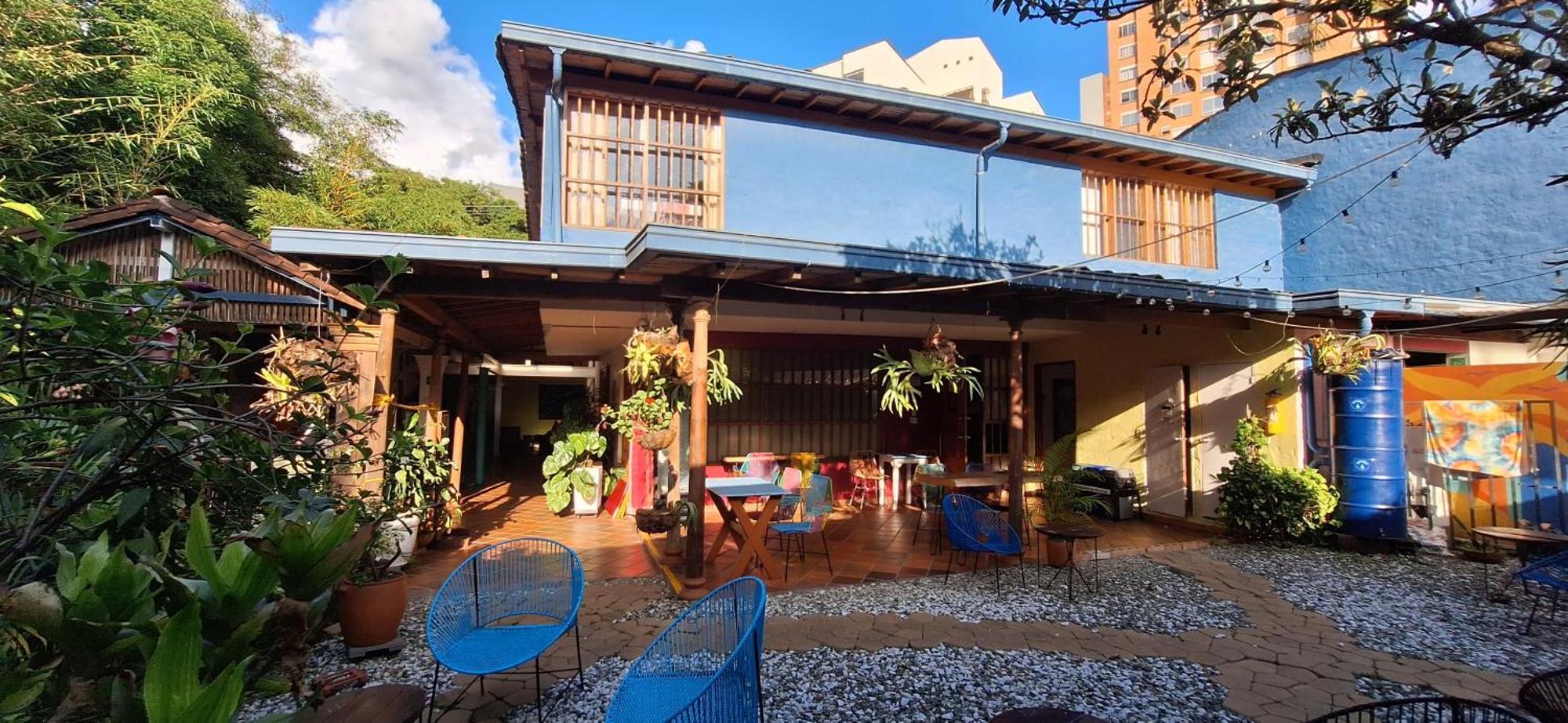 Yolo Hostel Medellín Exterior foto