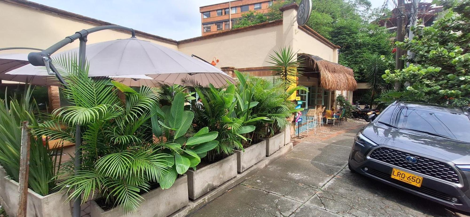 Yolo Hostel Medellín Exterior foto